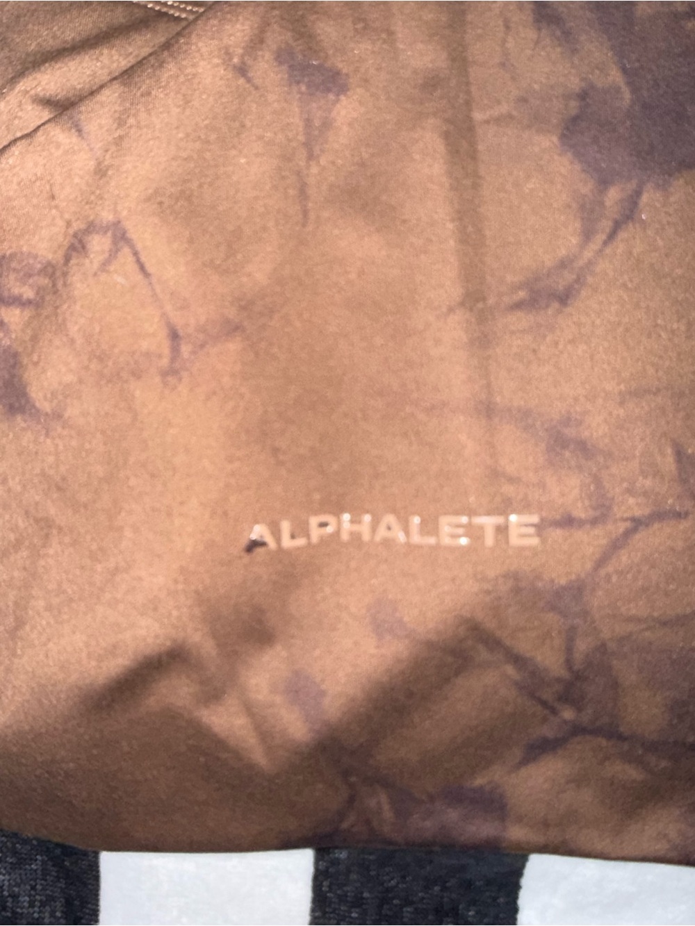 Alphalete Brown Marble-Print Sports bra - Picture 3 of 3
